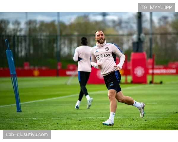 埃里克森从阿贾克斯到曼联的中场核心生涯轨迹解析